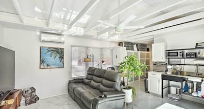 Florida Getaway w/ Patio ~ 3 Mi to Beaches!