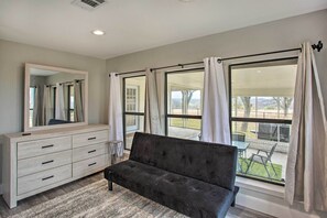 Fireplace - Modern Farmersville Home w/ Patio (Farmersville)