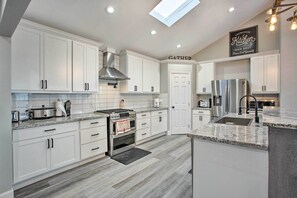 Microwave, oven, stovetop, dishwasher - Modern Farmersville Home w/ Patio (Farmersville)