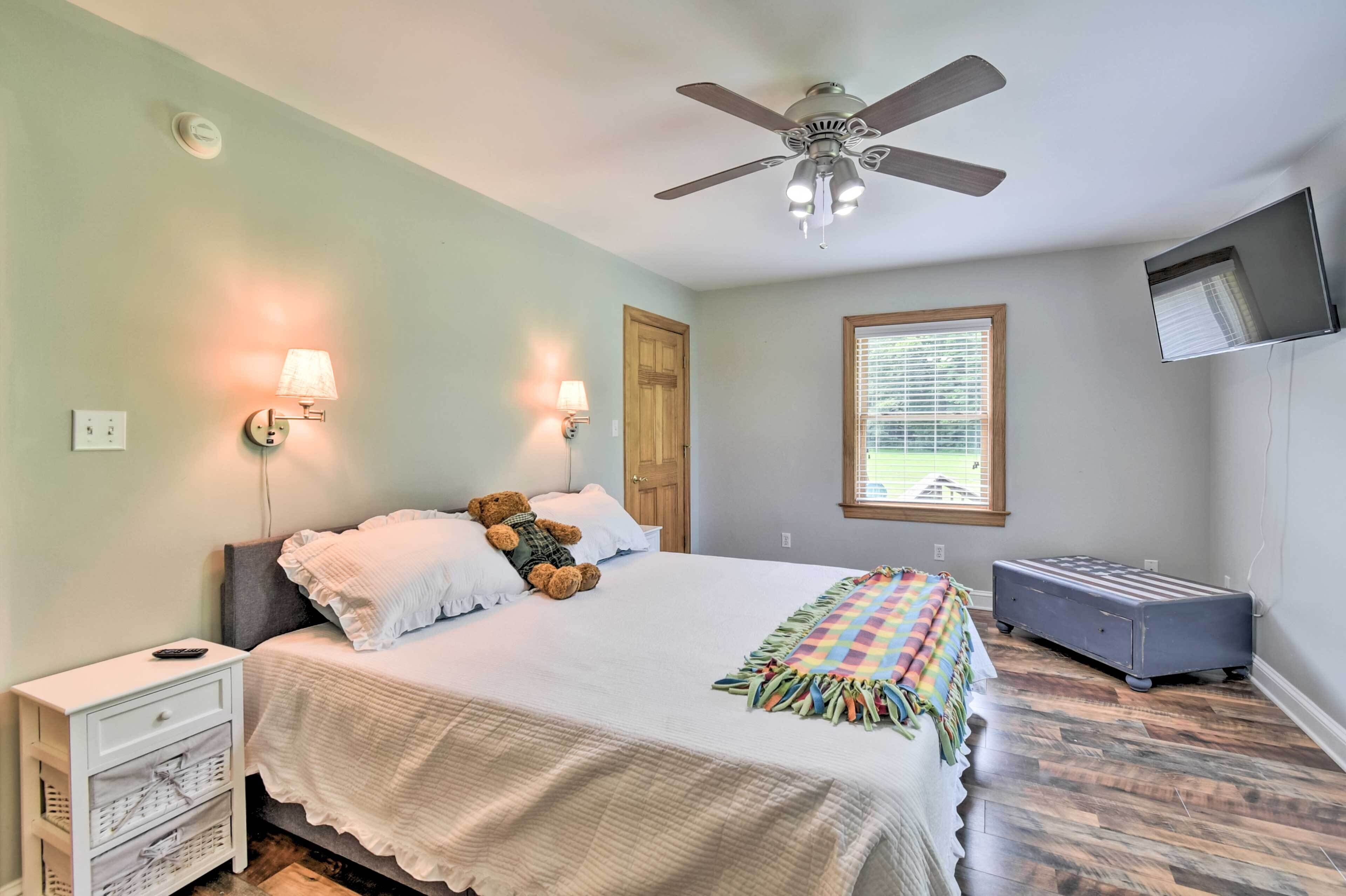 House (2 Bedrooms) | Interior