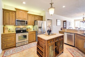 Interior - Pet-friendly Hot Springs Village Townhome w/ Patio (Hot Springs Village)