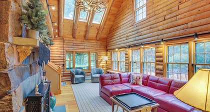 Game Room w/ Speakeasy Saloon: Accord Retreat