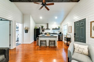 House (1 Bedroom) | Interior