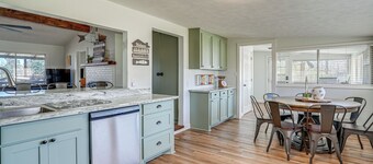 Waterfront Louisiana Home w/ Private Boat Launch!