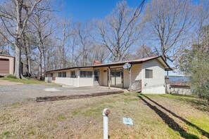 House (3 Bedrooms) | Interior - Waterfront Louisiana Home w/ Private Boat Launch! (Many)