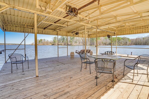 House (3 Bedrooms) | Interior - Waterfront Louisiana Home w/ Private Boat Launch! (Many)