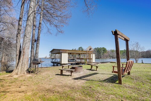 Waterfront Louisiana Home w/ Private Boat Launch!
