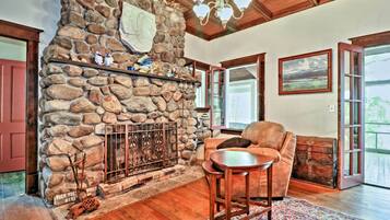 Cottage (4 Bedrooms) | Interior