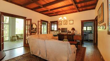 Cottage (4 Bedrooms) | Bahagian dalam