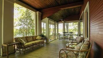 Cottage (4 Bedrooms) | Interior