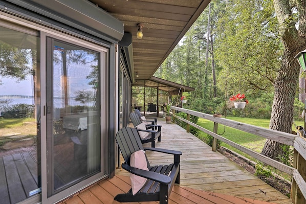 Cottage (3 Bedrooms) | Interior - New Bern Home w/ Direct Access to Neuse River (New Bern)