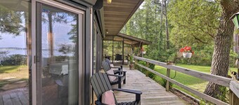 New Bern Home w/ Direct Access to Neuse River