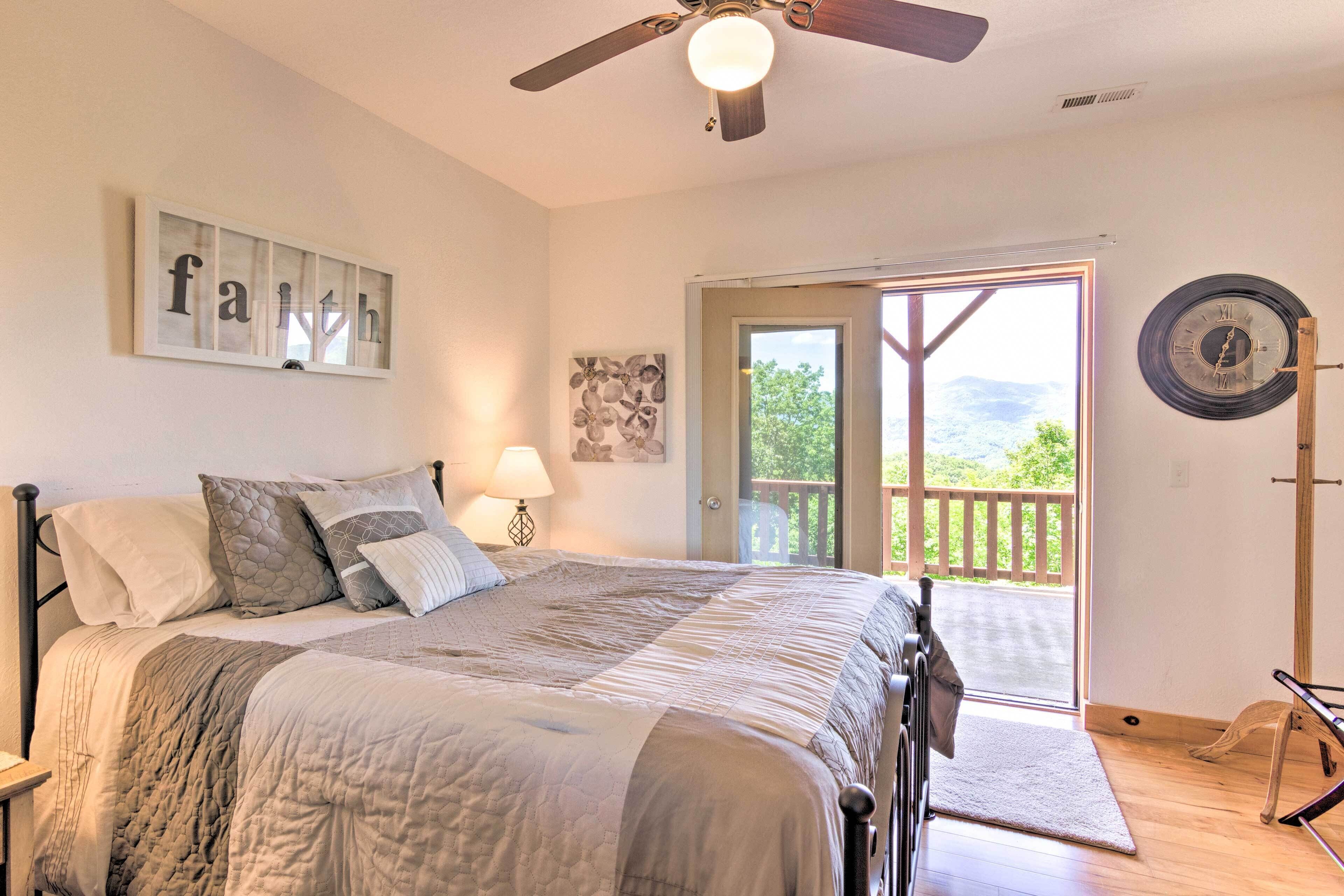 'smoky Top Summit,' 12.3 Miles to National Park!