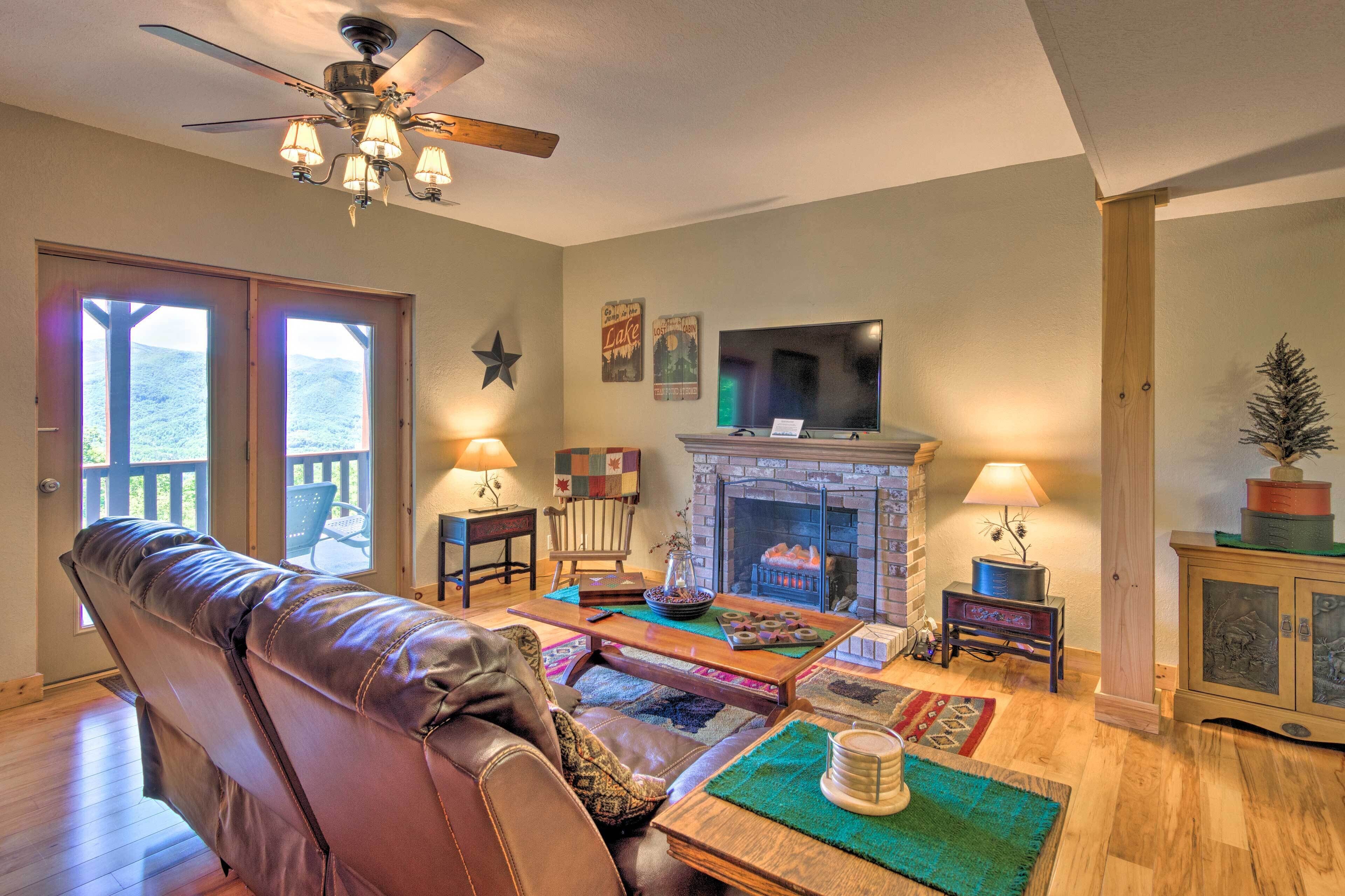 'smoky Top Summit,' 12.3 Miles to National Park!