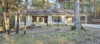 Fire Pit & Grill: Tranquil Retreat in Hot Springs