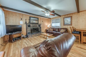 House (2 Bedrooms) | Interior - Cloudcroft Cabin Vacation Rental: 3 Mi to Skiing! (Cloudcroft)
