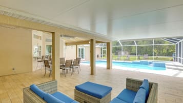 House (4 Bedrooms) | Front of property