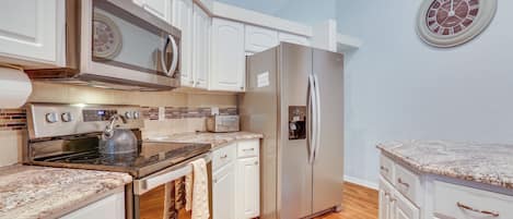 House (4 Bedrooms) | Interior