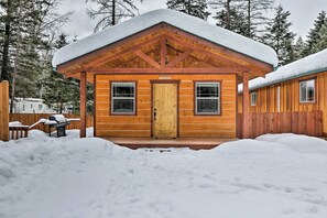 House (2 Bedrooms) | Interior - Hungry Horse Cabin: Deck, Fire Pit, Near Glacier! (Hungry Horse)