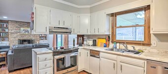 Serene Johnson City Home w/ Mountain Views