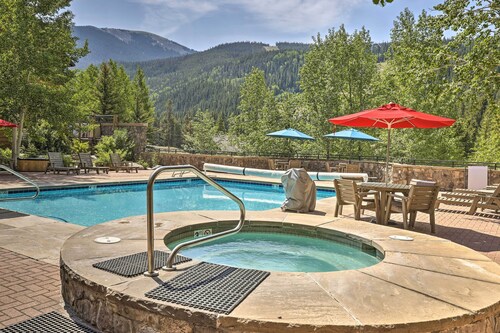 Keystone Ski Condo w/ Mtn View - Walk to Gondola!