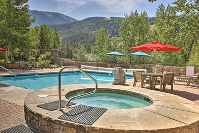 Keystone Ski Condo w/ Mtn View - Walk to Gondola!