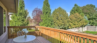 Pet-friendly Grand Junction Townhome w/ Yard!