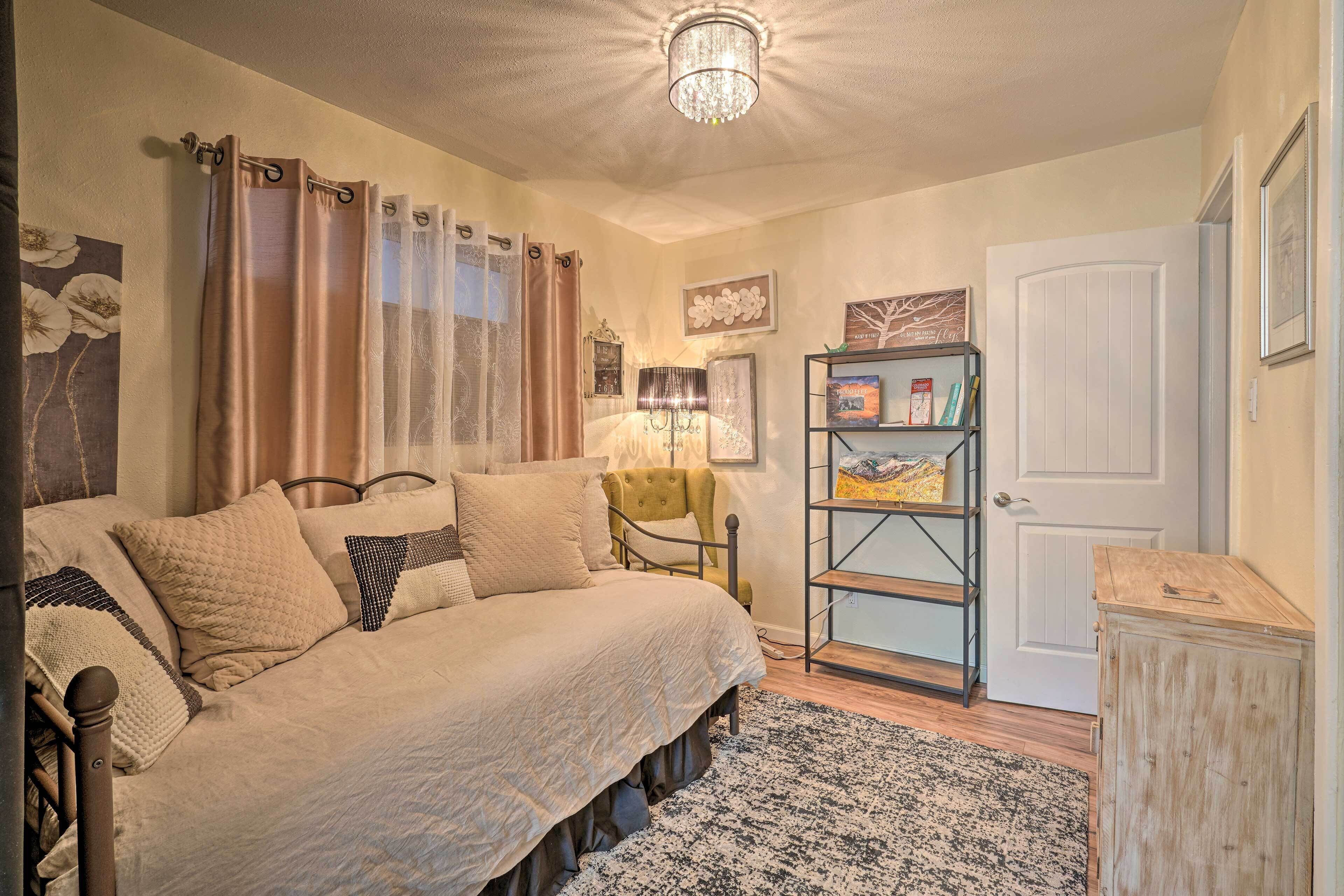 Colorado Springs Getaway w/ Patio by Memorial Park