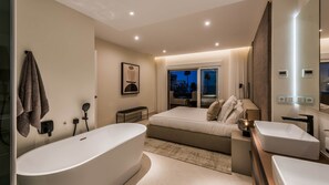 3 chambres, fer et planche à repasser, Wi-Fi gratuit, draps fournis