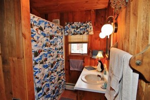 House (3 Bedrooms) | Bathroom