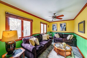 Interior - < 1 Mi to Ocean Gate Beach! Lovely Home w/ Hot Tub (Ocean Gate)