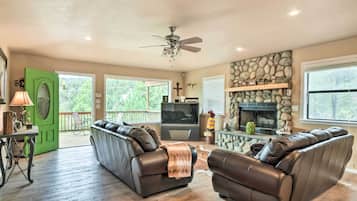 House (2 Bedrooms) | Front of property