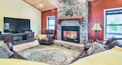 King Suite Haven Near Dale Hollow Lake & Boat Slip