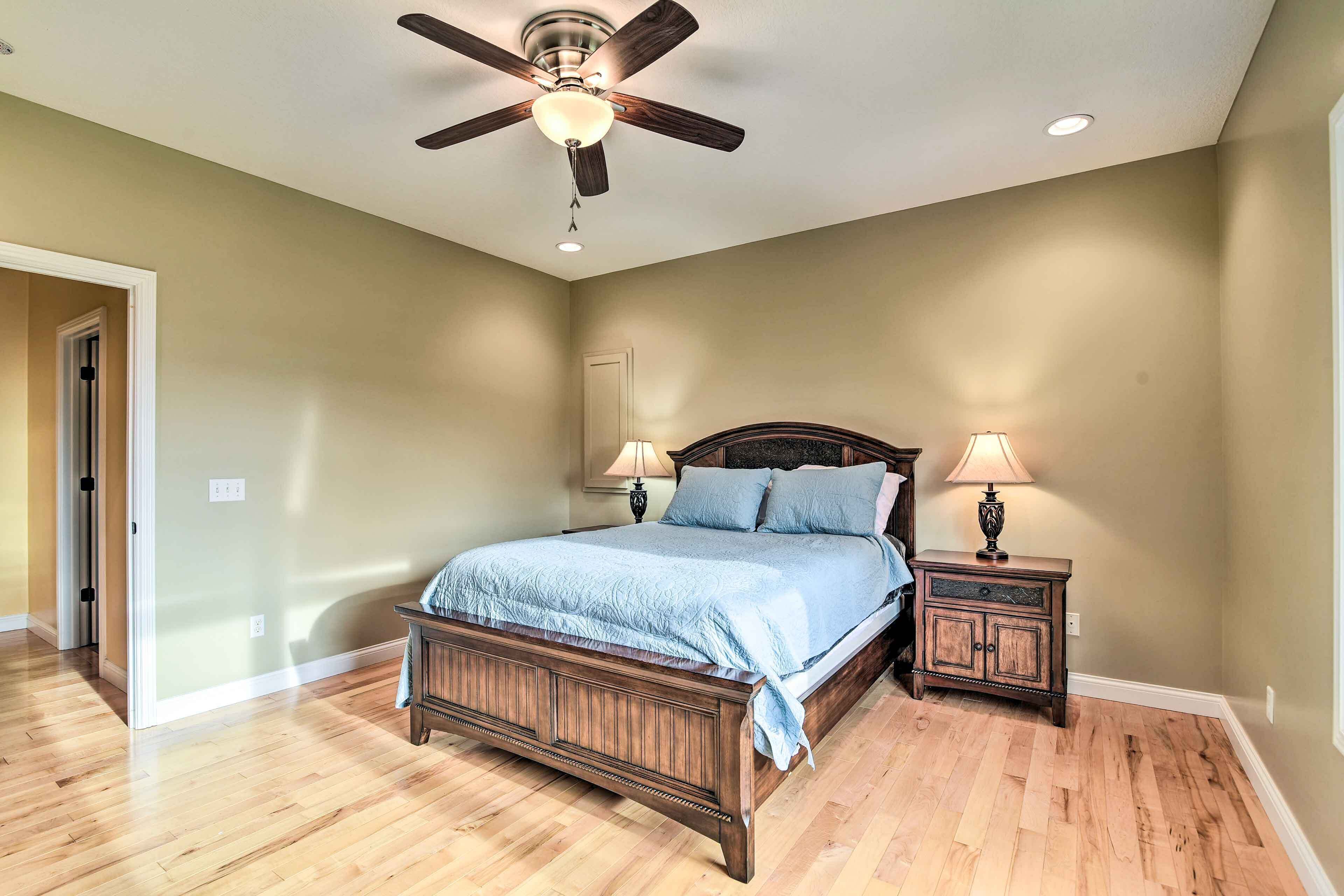 Cozy Home w/ Patio, 2 Mi to Dale Hollow Lake!