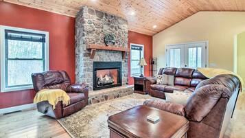 House (2 Bedrooms) | Front of property