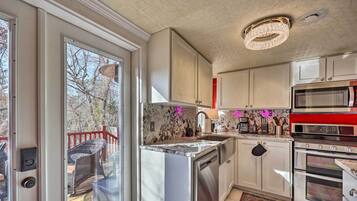 Cottage (3 Bedrooms) | Interior