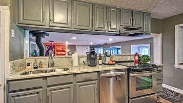 Cottage (2 Bedrooms) | Interior