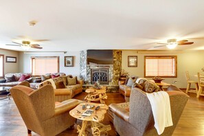 Apartment (1 Bedroom) | Interior - Modern Deadwood Apt With Mountain Views & Grill! (Lead)