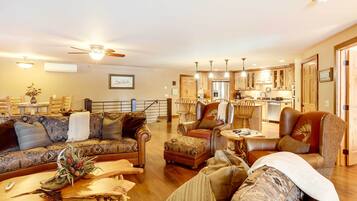 Apartment (1 Bedroom) | Interior