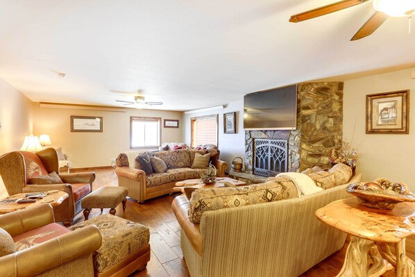 Apartment (1 Bedroom) | Interior