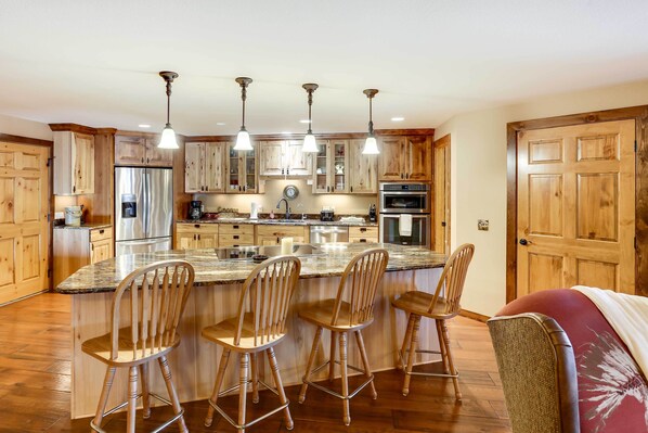 Interior - Modern Deadwood Apt With Mountain Views & Grill! (Lead)