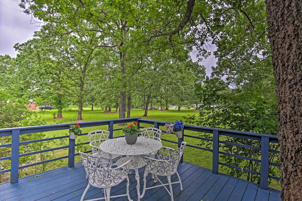 Private Grove Home w/ Hot Tub, Near Grand Lake!