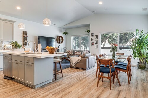 Half Moon Bay Vacation Rental: 1 Mile to Beach!