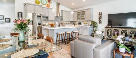 Apartment (2 Bedrooms) | Front of property