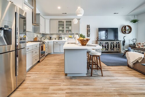 Half Moon Bay Vacation Rental: 1 Mile to Beach!