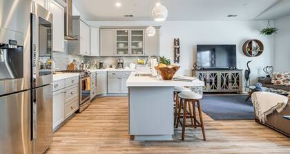 Half Moon Bay Vacation Rental: 1 Mile to Beach!