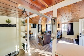 Stuga (2 Bedrooms) | Interiör