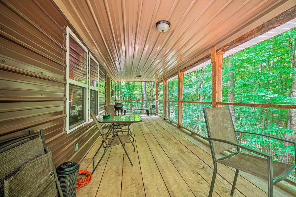 Peaceful Decatur Cabin w/ Grill & Fire Pit!