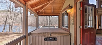 'serenity on the River' Luxe Lewisburg Cabin!
