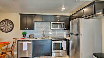 House (1 Bedroom) | Interior